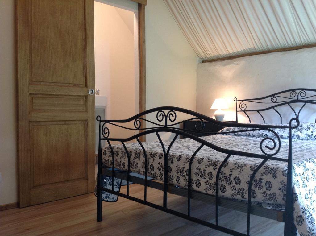 Thesecretgarden-France Bed & Breakfast Saint-Pierre-du-Lorouër Стая снимка