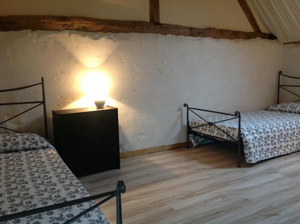 Thesecretgarden-France Bed & Breakfast Saint-Pierre-du-Lorouër Стая снимка
