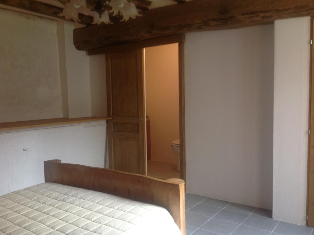 Thesecretgarden-France Bed & Breakfast Saint-Pierre-du-Lorouër Стая снимка