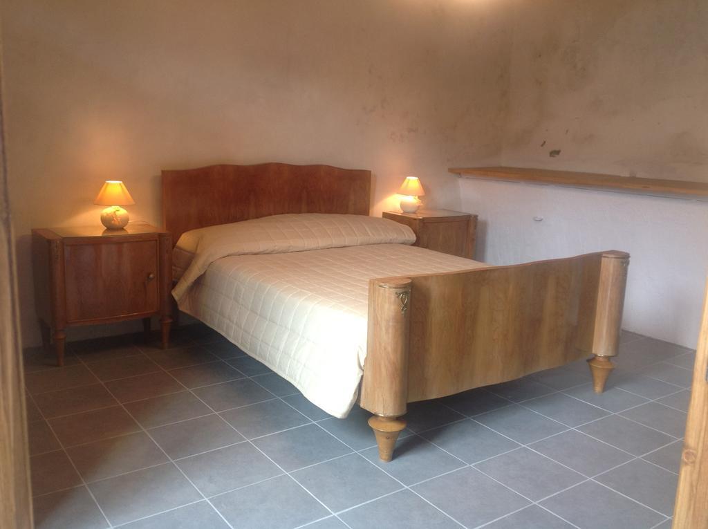 Thesecretgarden-France Bed & Breakfast Saint-Pierre-du-Lorouër Стая снимка